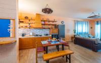 Kuchyň nebo kuchyňský kout v ubytování Olympia Villa