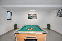 Biliardový stôl v ubytovaní Villa Porta Marina