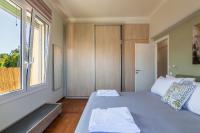 Posteľ alebo postele v izbe v ubytovaní Renaissance Apartment, feeling the heartbeat of Rethymno!