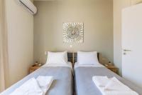 Posteľ alebo postele v izbe v ubytovaní Renaissance Apartment, feeling the heartbeat of Rethymno!