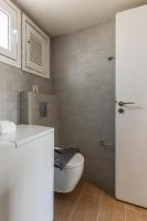 Kúpeľňa v ubytovaní Renaissance Apartment, feeling the heartbeat of Rethymno!