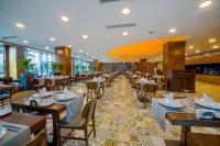Restaurace v ubytování Ramada Plaza by Wyndham Samsun