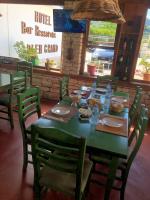 Un restaurant sau alt loc unde se poate mânca la Blen Grand