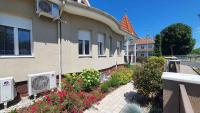 Ogród w obiekcie Apartments in Siofok - Balaton 41945
