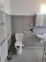 A bathroom at Therra Lodge