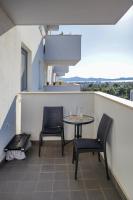 Plán poschodí v ubytovaní Rose-Mary 2BR apt with balcony and parking