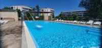 Basen w obiekcie Relax Apartman lub w pobliżu
