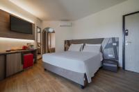 Posteľ alebo postele v izbe v ubytovaní Your lovely and elegant home with garden sea view