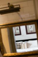 A bathroom at Soprarno Suites