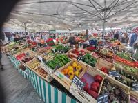 Supermarket alebo iný obchod pri apartmáne alebo v okolí
