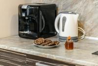 Príslušenstvo na prípravu kávy alebo čaju v ubytovaní Olive tree Apartment
