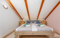 Posteľ alebo postele v izbe v ubytovaní 1 Bedroom Lovely Apartment In Matulji