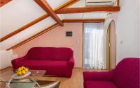 Posedenie v ubytovaní 1 Bedroom Lovely Apartment In Matulji