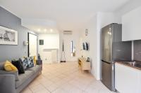 A kitchen or kitchenette at CaseOspitali - Casa Cri&Eli, super trilocale con terrazzo in zona Lambrate per 5