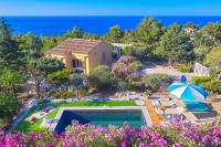 Bazén v ubytování Villa Desirée - Scopello-Villas nebo v jeho okolí