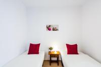 Postel nebo postele na pokoji v ubytování Andaluz Apartments - Azahara