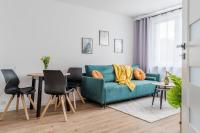 Posedenie v ubytovaní Uroczy apartament 2 pokoje - 10 min do morza!