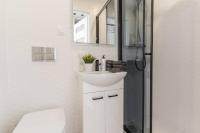 Kúpeľňa v ubytovaní Uroczy apartament 2 pokoje - 10 min do morza!