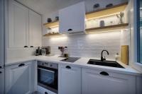 Kuchnia lub aneks kuchenny w obiekcie IMMOGROOM - Cosy - Renovated duplex - Close to the beach