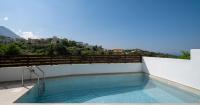 Bazén v ubytovaní O-Cyanea Villa with Heated Pool alebo v jeho blízkosti