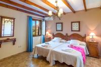 Postel nebo postele na pokoji v ubytování Villa Alma by Villa Plus