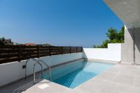 Bazén v ubytovaní O-Cyanea Villa with Heated Pool alebo v jeho blízkosti