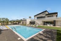 Basen w obiekcie Villa Campanella by Villa Plus lub w pobliżu