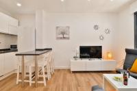 Kuchyňa alebo kuchynka v ubytovaní C4 - El Palo Beach 2 Bedroom Apartment