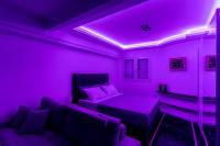 Posteľ alebo postele v izbe v ubytovaní Luxury penthouse , breathtaking Acropolis view