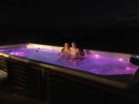 Hosté ubytování Trollvang, hytte med pool og sauna