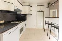 Kuchyňa alebo kuchynka v ubytovaní Bravissimo Estel A8 Penthouse S'Agaró