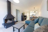 Kuchyňa alebo kuchynka v ubytovaní Bravissimo Estel A8 Penthouse S'Agaró