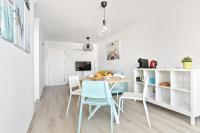 Kuchyň nebo kuchyňský kout v ubytování Home2Book Blue Sea View Patalavaca Beach Apartment