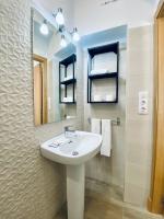 Koupelna v ubytování Apartamentos Turísticos Santo Rostro