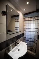 Kúpeľňa v ubytovaní Vadgalamb Apartman & Jacuzzi
