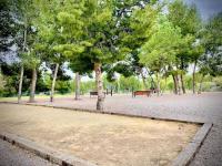 A garden outside Pretty bungalow with Prívate terrace