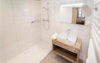 Łazienka w obiekcie Schoene Ferienwohnung-Wagrain