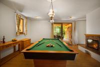 Biliár nebo kulečník v ubytování Drevenica Tale - Pool Table - Jacuzzi - Sauna - Small teambuilding - Hotel Partizán 5 min