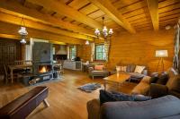 Posezení v ubytování Drevenica Tale - Pool Table - Jacuzzi - Sauna - Small teambuilding - Hotel Partizán 5 min