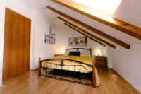 Posteľ alebo postele v izbe v ubytovaní Large 3-bedroom apartment near Split Dalmatia