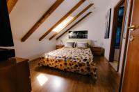 Posteľ alebo postele v izbe v ubytovaní Large 3-bedroom apartment near Split Dalmatia