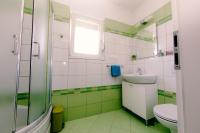 Kúpeľňa v ubytovaní Large 3-bedroom apartment near Split Dalmatia