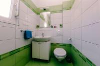 Kúpeľňa v ubytovaní Large 3-bedroom apartment near Split Dalmatia