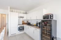 Kuchyňa alebo kuchynka v ubytovaní À portée de mer. Appt 70m2, 2ch+parking