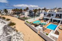 The swimming pool at or close to Villa Buena Vista by Villa Plus