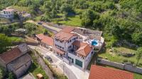 Budova, kde se vila nachází