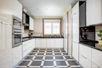 Kuchyň nebo kuchyňský kout v ubytování Villa Leonardo Dos by Villa Plus