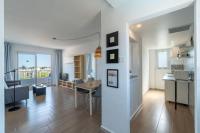 Kuchnia lub aneks kuchenny w obiekcie Apartaments La Perla Negra