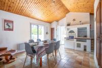 Kuchyňa alebo kuchynka v ubytovaní Grande maison pour 6 personnes - 300m de la plage