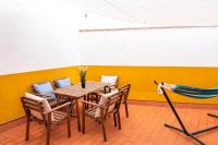 Posedenie v ubytovaní Apartamento AGUAMAR